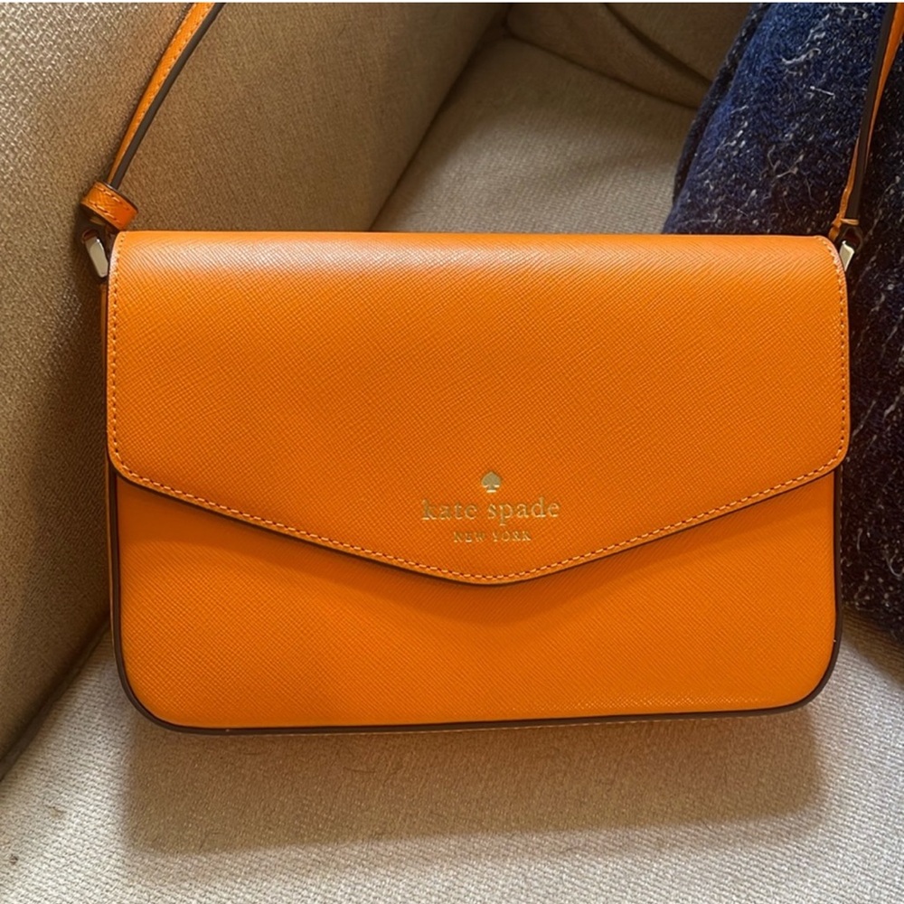 NWT Kate Spade Sadie Envelope Crossbody Purse in Turmeric Root Orange Leather